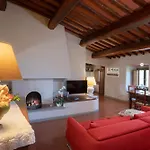 וילה Podere Bucigattolo *
